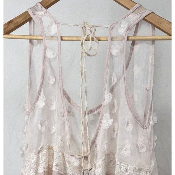 POL Sleeveless Lace Floral Applique Pink Ivory Top Size Small Oversized 20" p2p - Picture 5 of 9